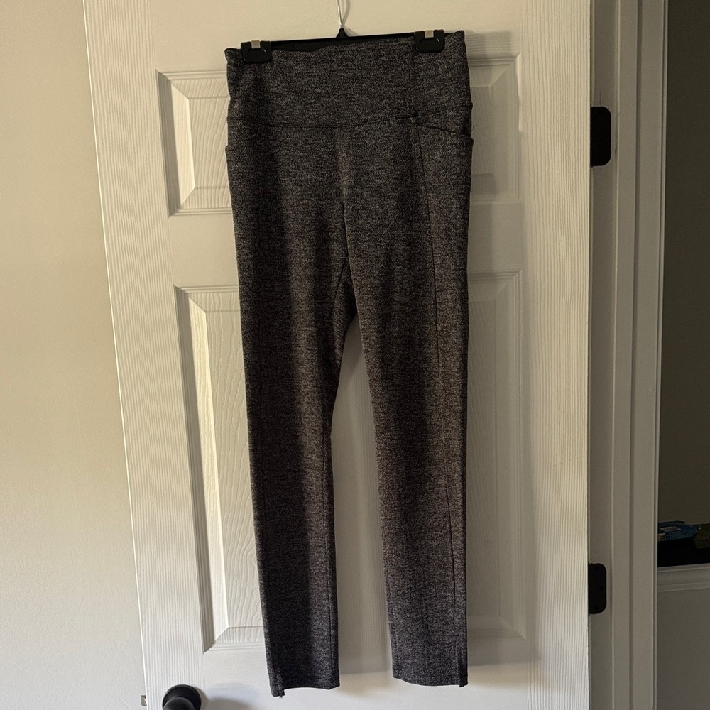 Athleta Herringbone Gray High-Waisted Leggings/Straight Leg Crop Pants